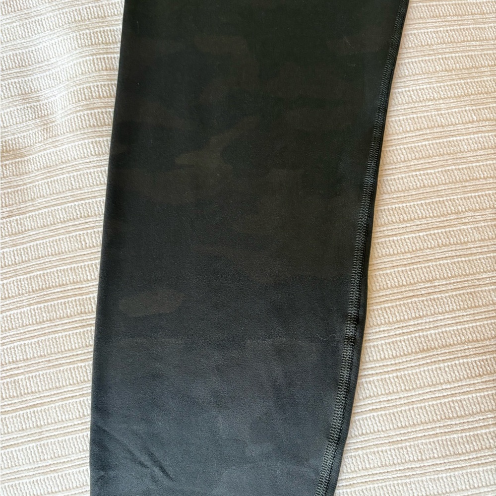 Old Navy Dark Cameo High-Waist Leggings Active Powepress - Picture 5 of 6